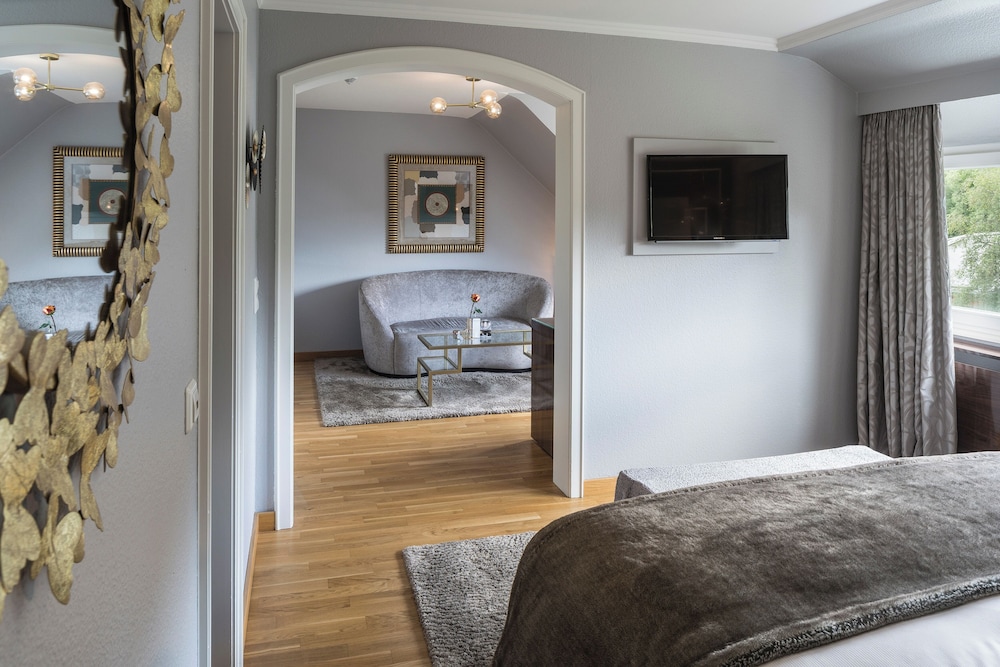 Deluxe, Double Bed, Parkhotel Adler 3/4