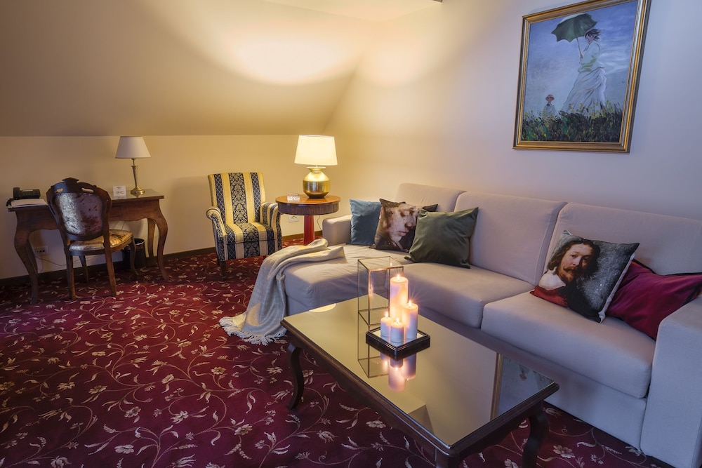 HOTEL BOUTIQUE BELVEDERE SINAIA 31/60