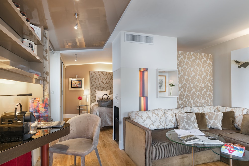 Hotel Cambon 44/72