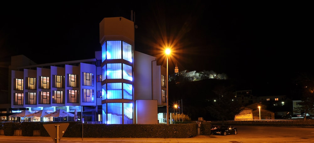 Hotel Fontana 2/65