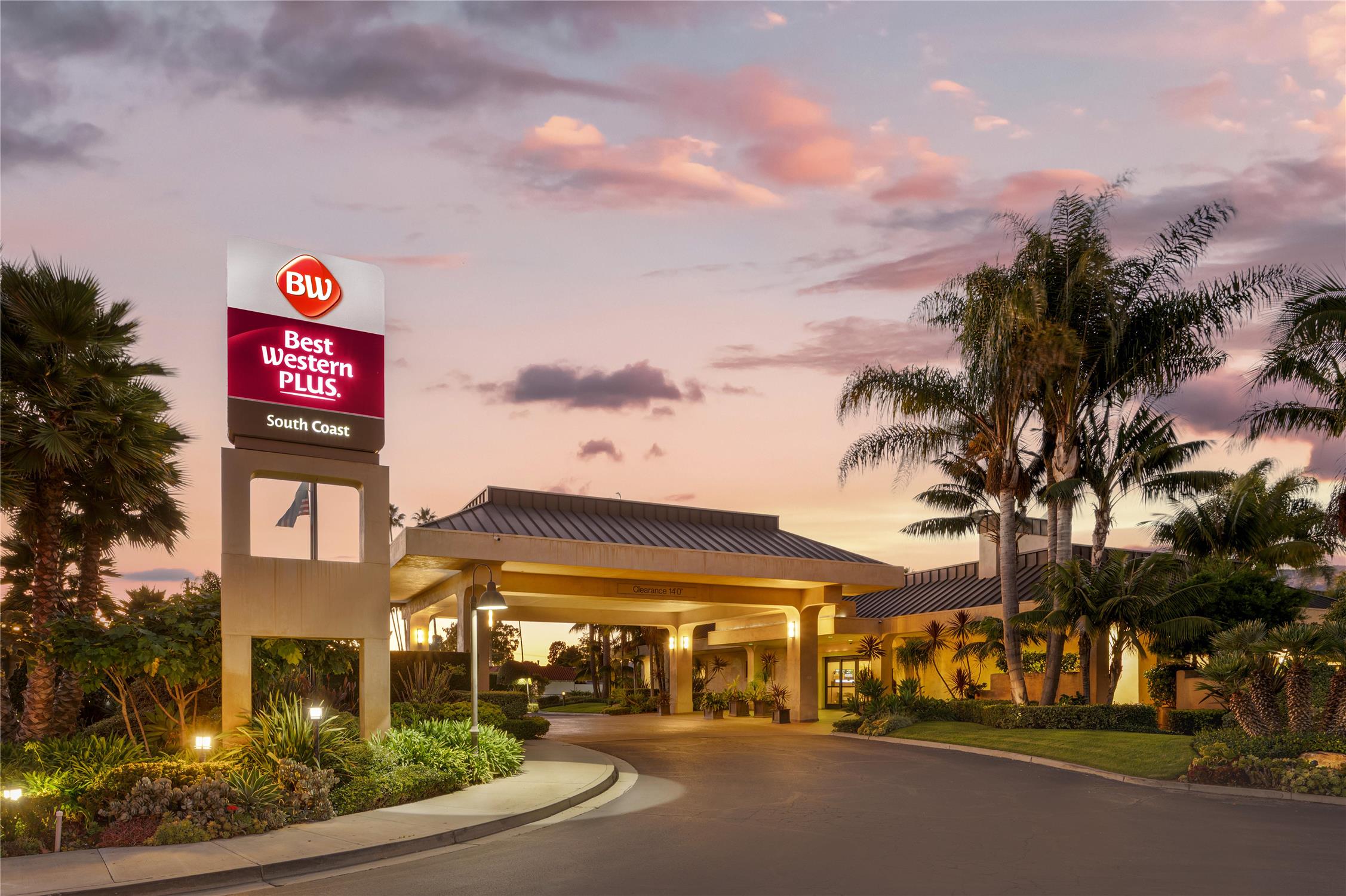Best Western Plus South Coast Inn 2/72
