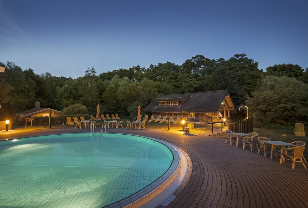 TOP CountryLine Heide Spa Hotel 46/68