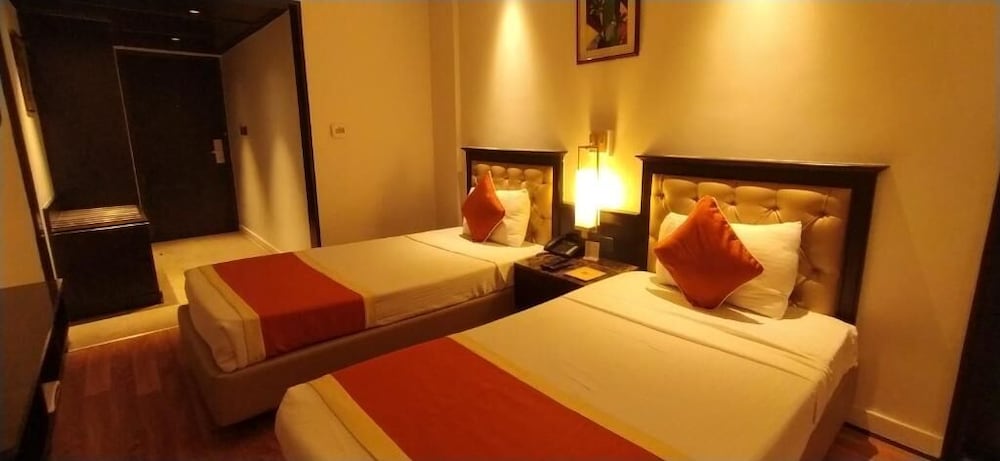 Hotel Cenneys Gateway 15/49