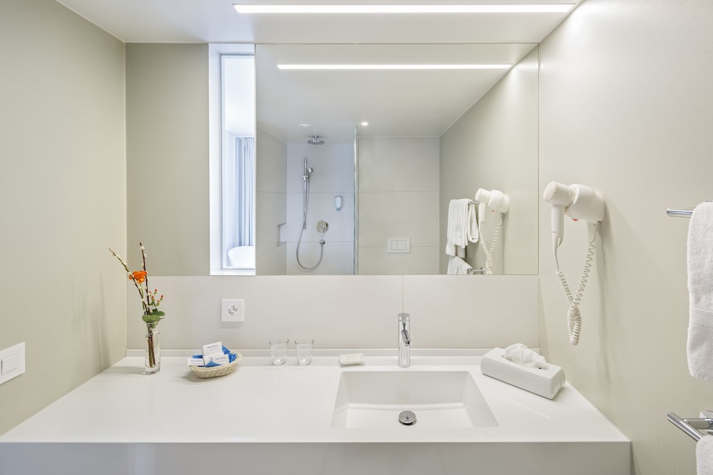 NEWSTAR SWISS QUALITY HOTEL 30/31