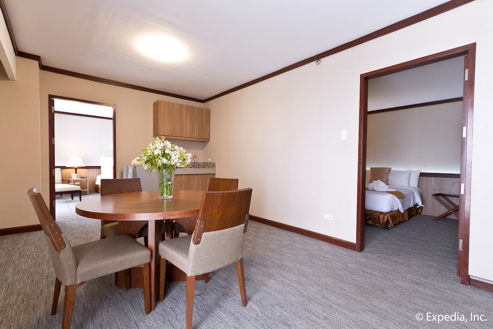 Dohera Hotel 48/69