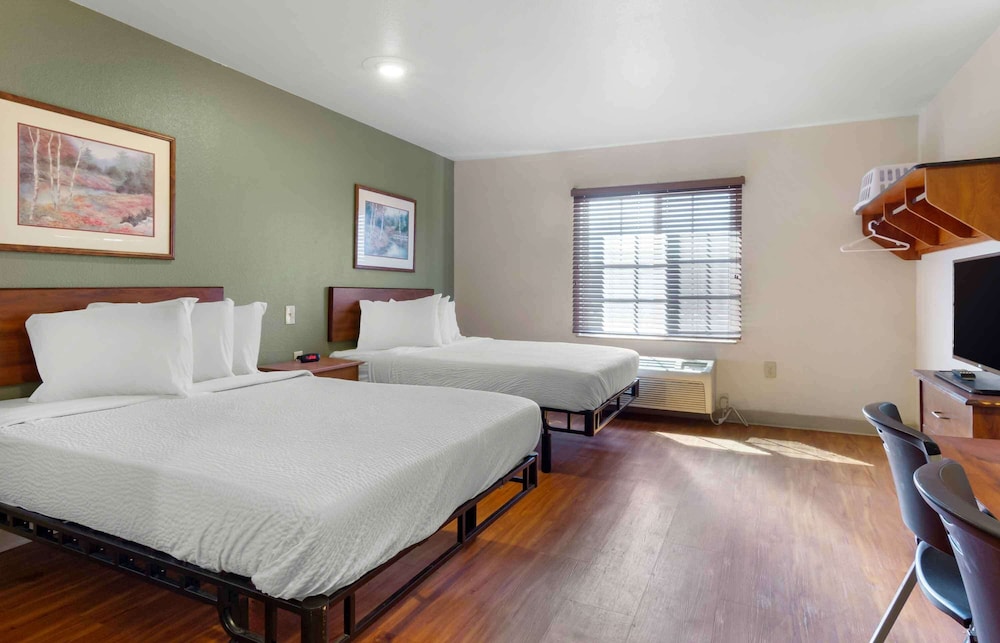 STUDIO, 2 DOUBLE BEDS