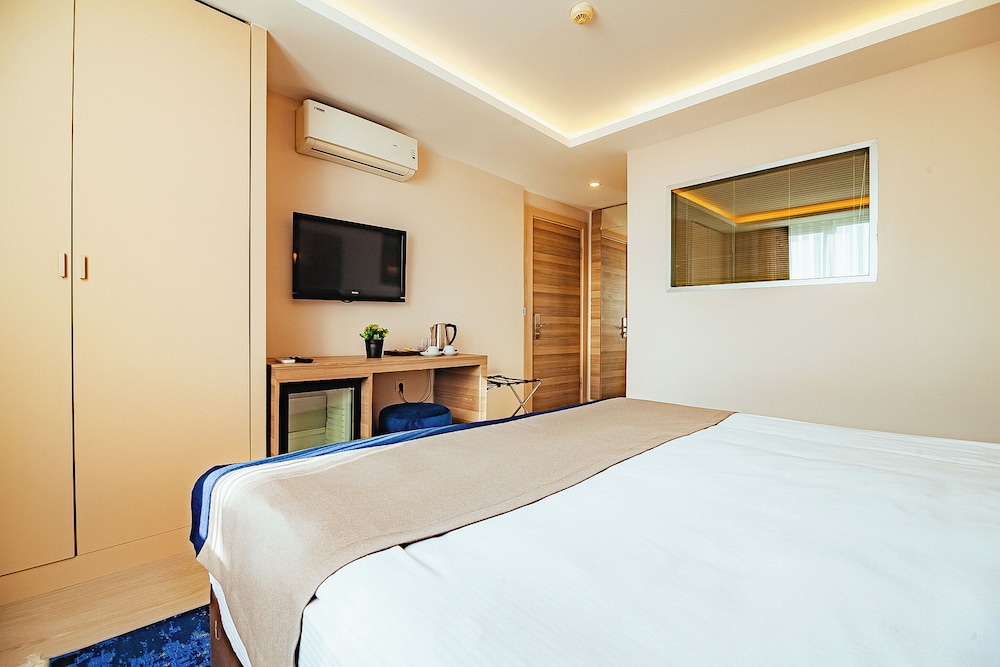غرفة ديلوكس بسرير كوين، Comfort Beige Hotel 9/10