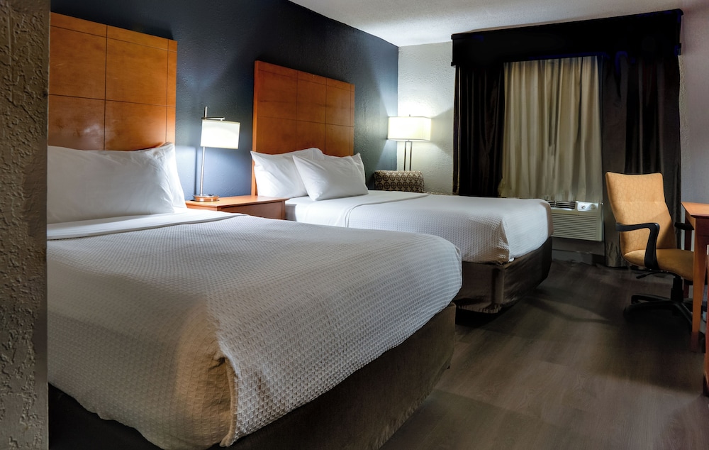 جناح بسريرين كوين بغرفة نوم واحدة، American Inn and Suites Ferndale 2/3