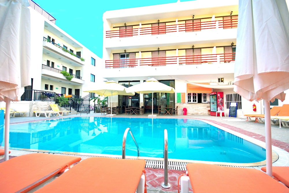 Poseidon Hotel 5/50