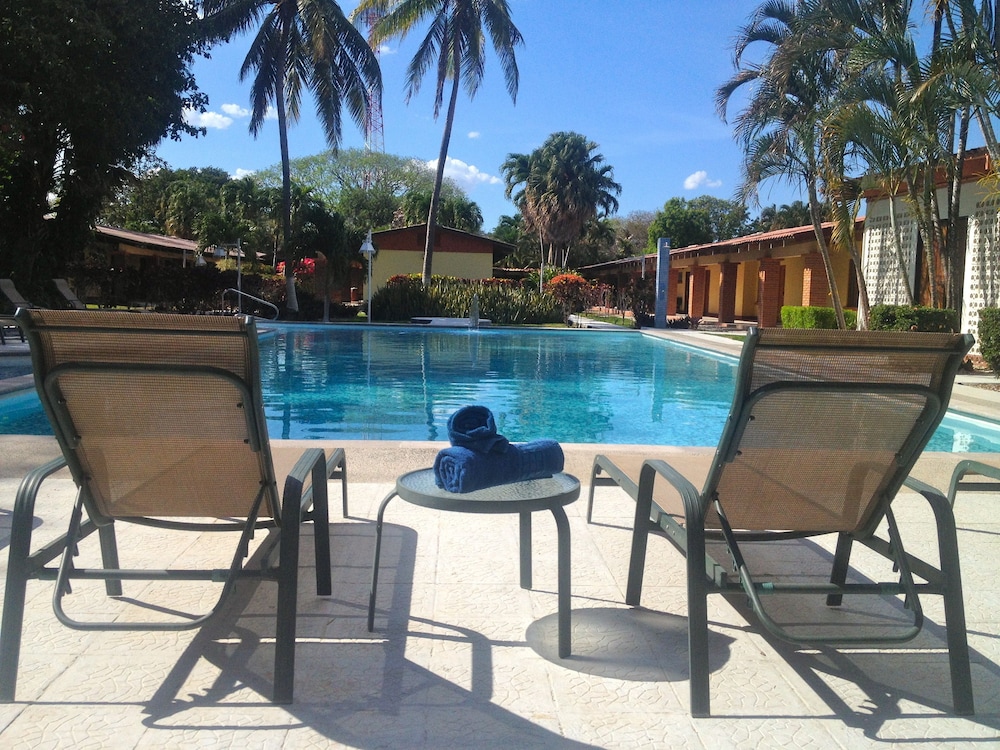 Las Espuelas Hotel 7/54