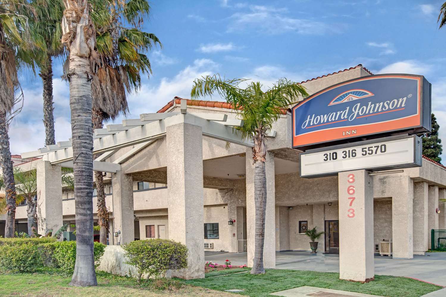 Howard Johnson By Wyndham Torrance 3/16