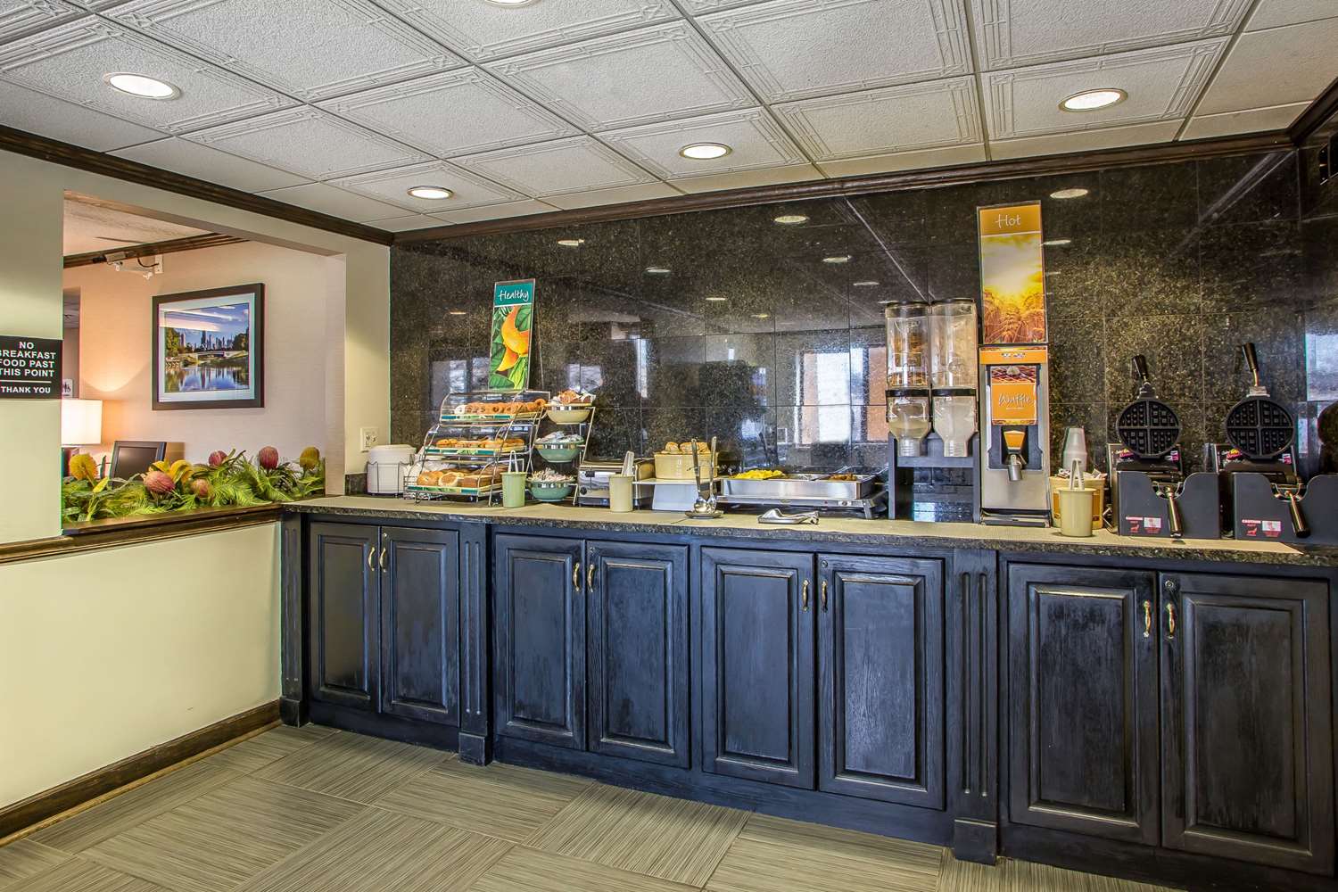 Quality Inn Elgin I-90 29/41