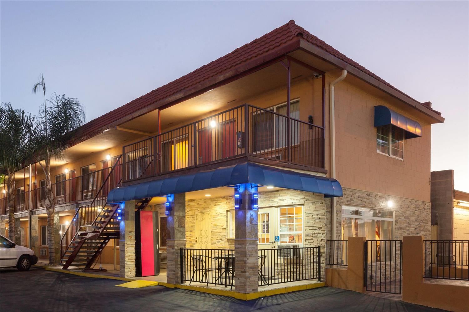 Om Park Inn and Suites El Cajon near San Diego 8/18
