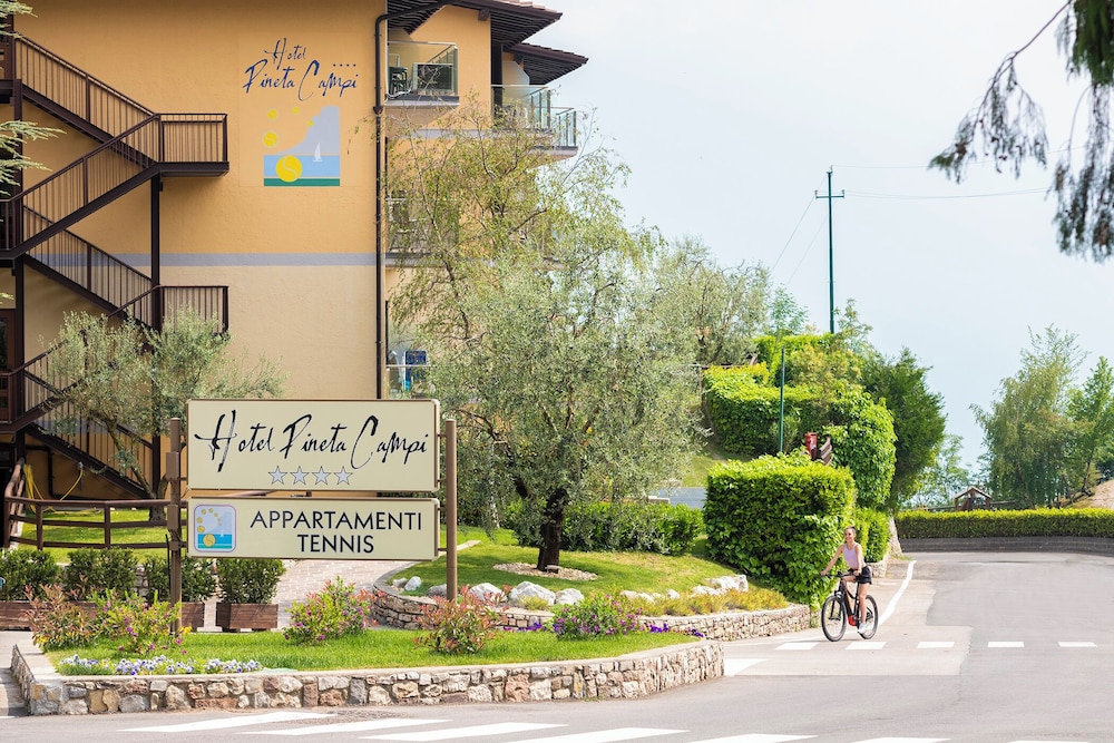 Hotel Pineta Campi photo3