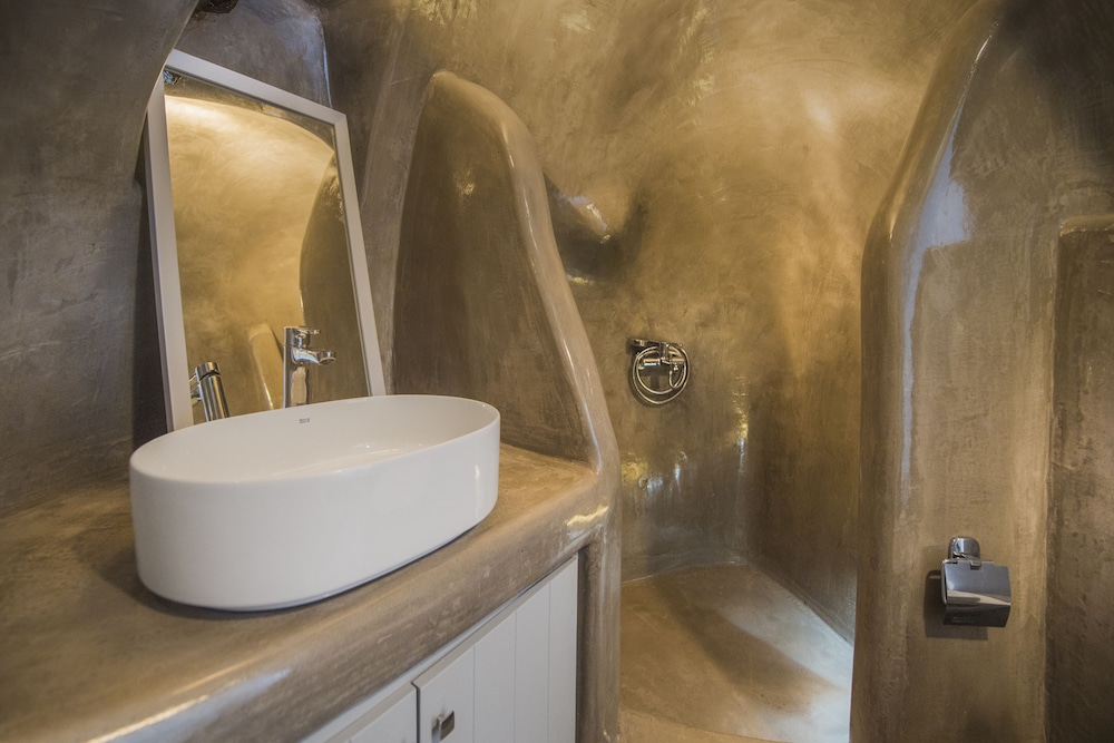 Aqua Serenity Santorini Luxury Suites 49/50