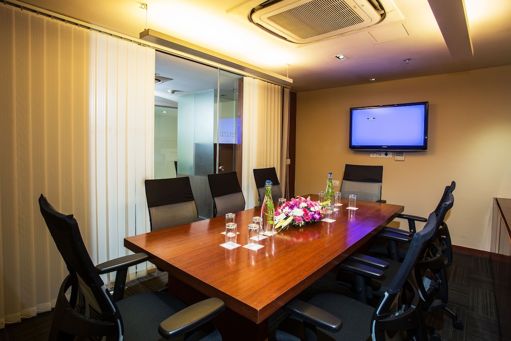 Keys Hotel Hosur Road 26/38