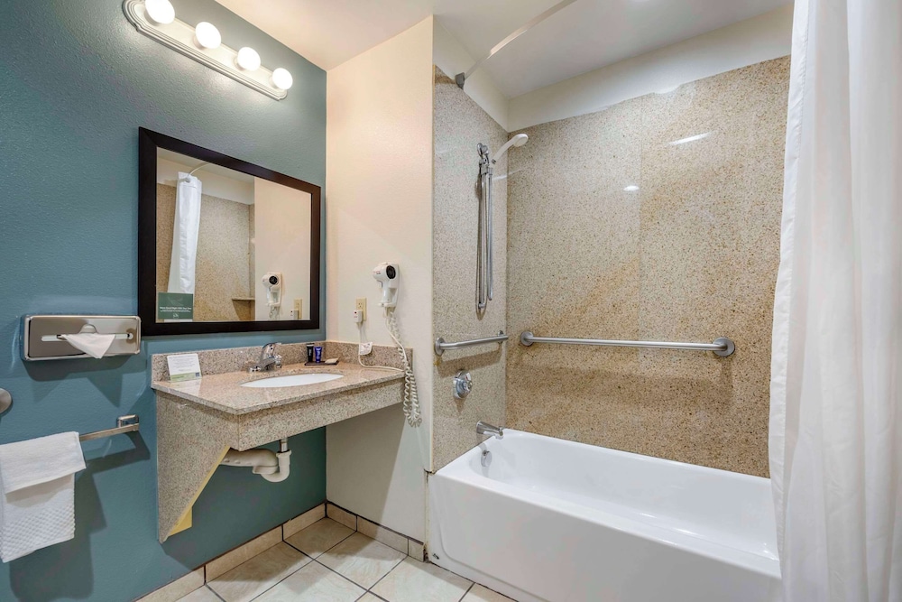 Sleep Inn & Suites Huntsville 44/45