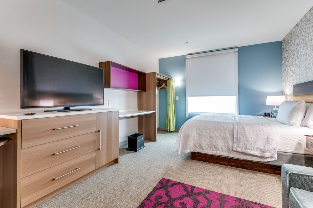 STUDIO, SUITE, QUEEN BED