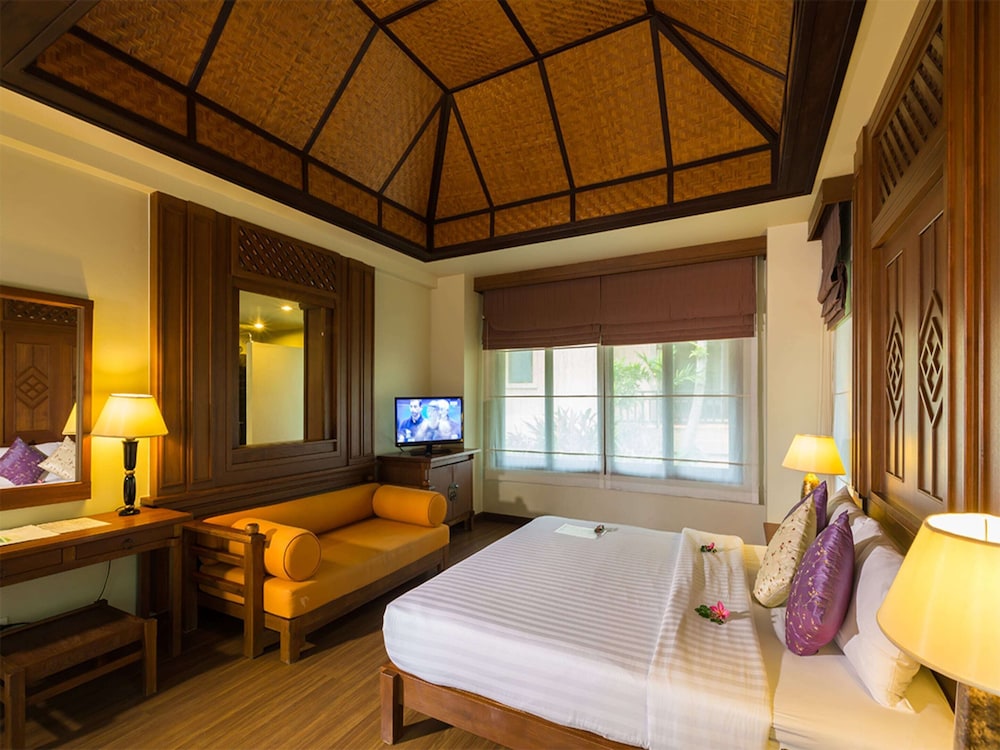 Fair House Beach Resort & Hotel 39/77