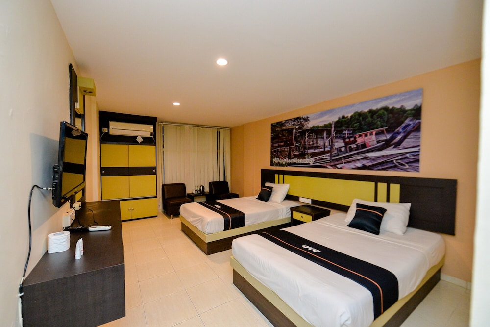 Deluxe, Twin Beds