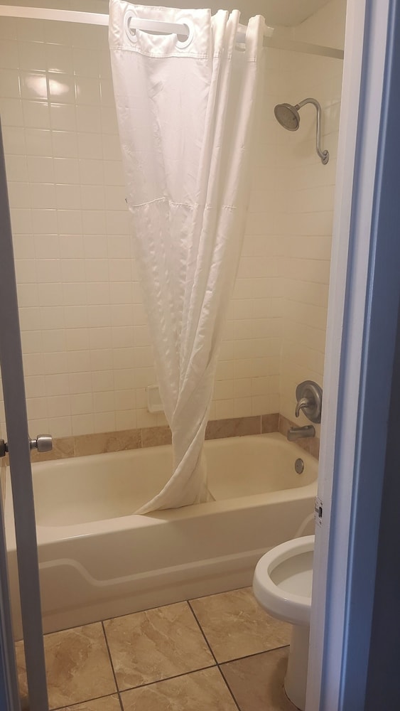 Days Inn by Wyndham Newton MS/I-20 23/23
