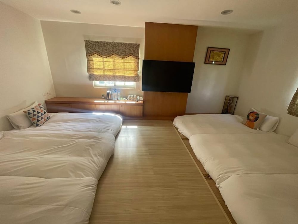 Lukang B&amp;B 10/39
