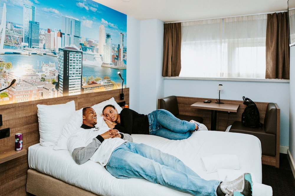 Rotterdam Teleport Hotel 15/63