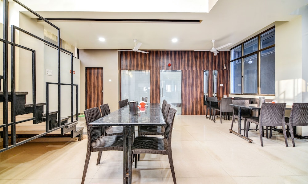 Treebo Shree Sai Suites 29/32