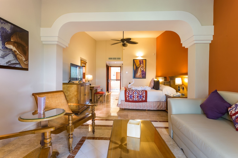 Grand Palladium Colonial Resort Spa All Inclusive 26/47