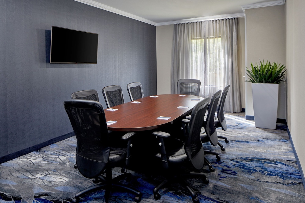 Fairfield Inn and Suites Gainesville 24/34