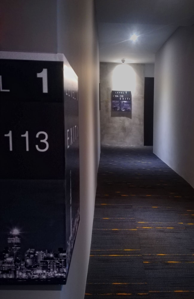 The Loft Plaza Hotel 16/25