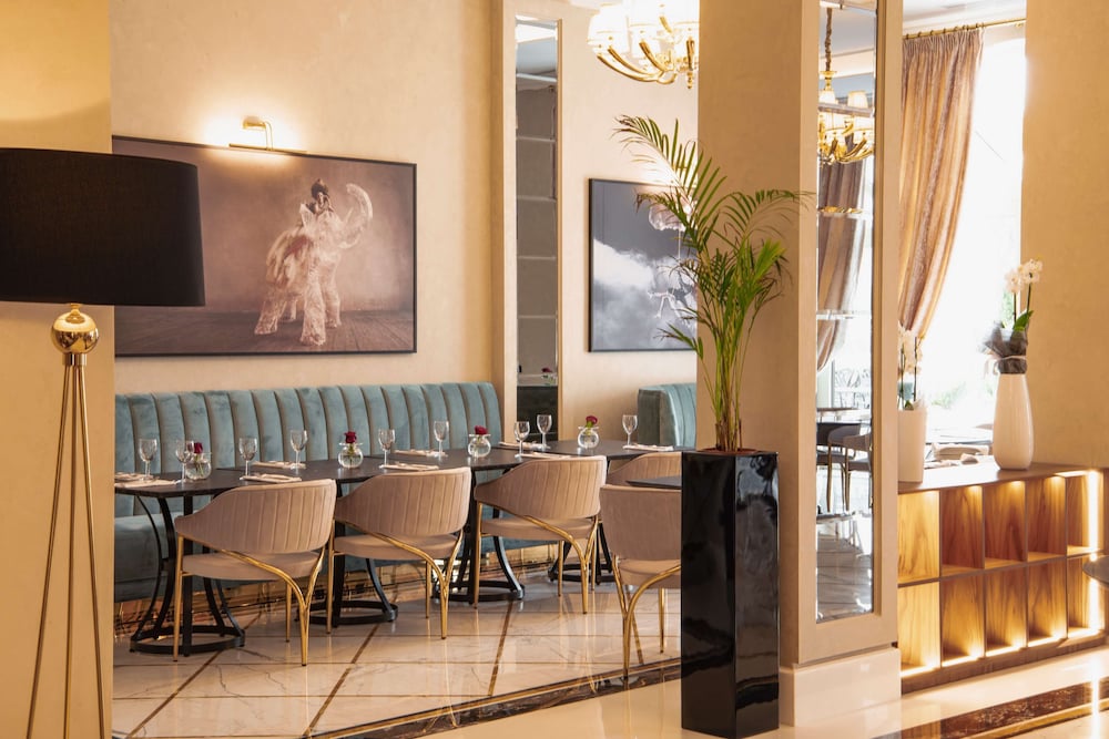 Radisson Collection Morina Hotel, Tirana 67/73