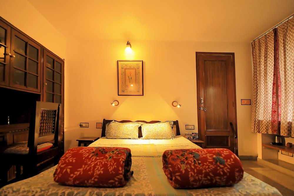 Jaipur Inn 12/62