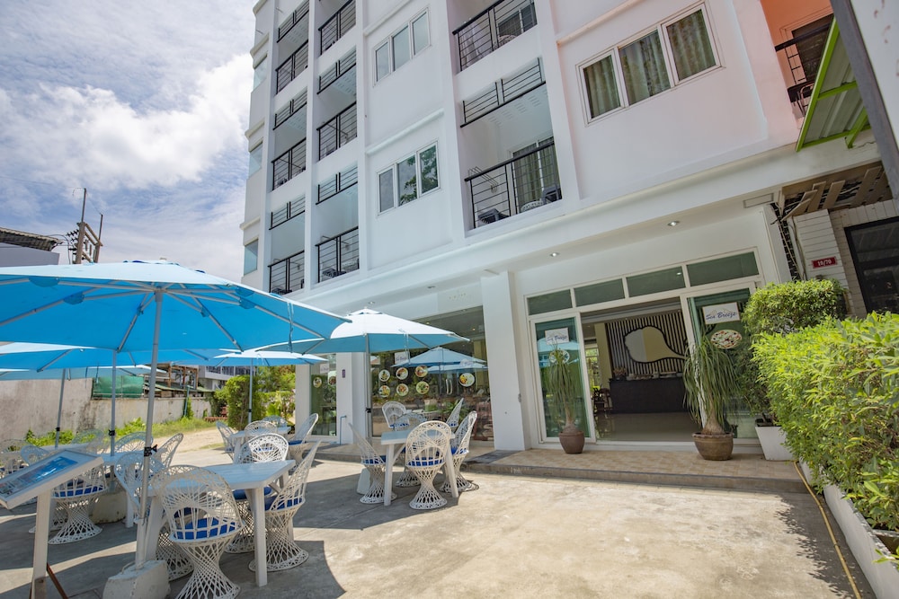 Sungthong Kamala Beach Resort 2/41