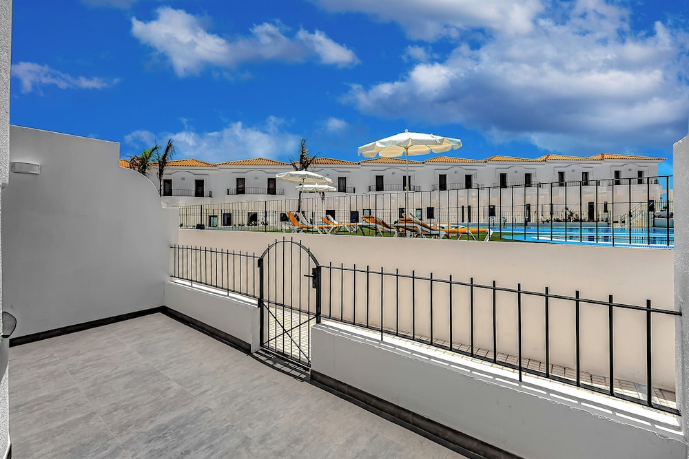 Ocean Boulevard Tenerife 2/50
