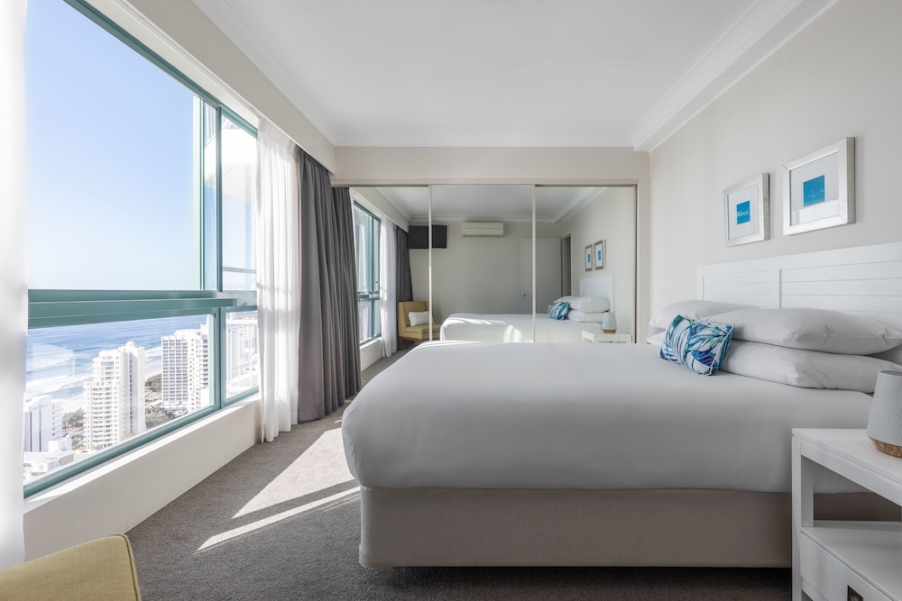Mantra Crown Towers Surfers Paradise 40/95