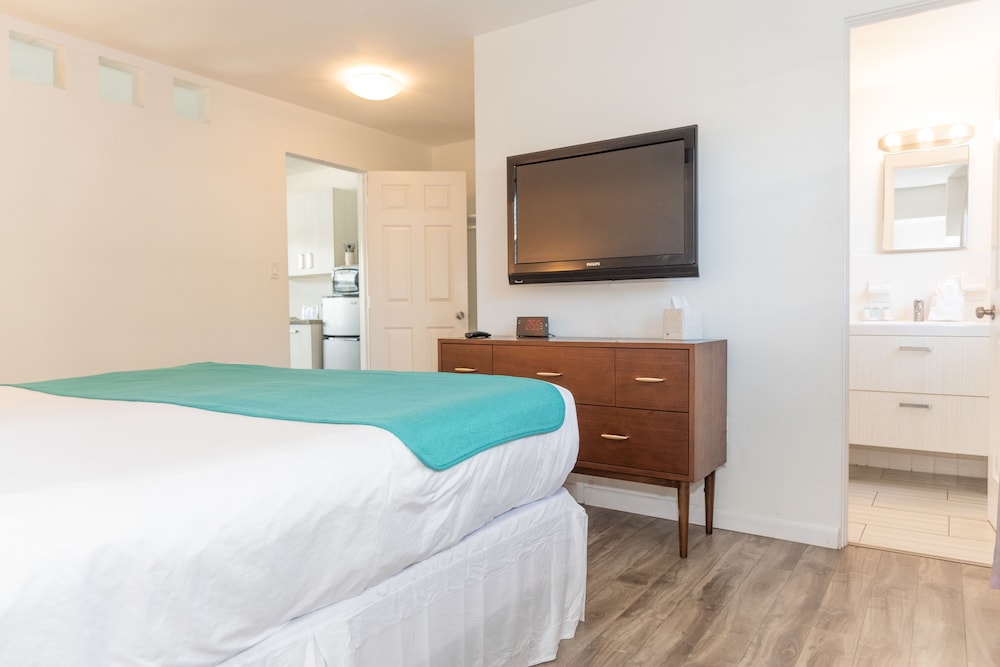 Regency Inn & Suites 9/54