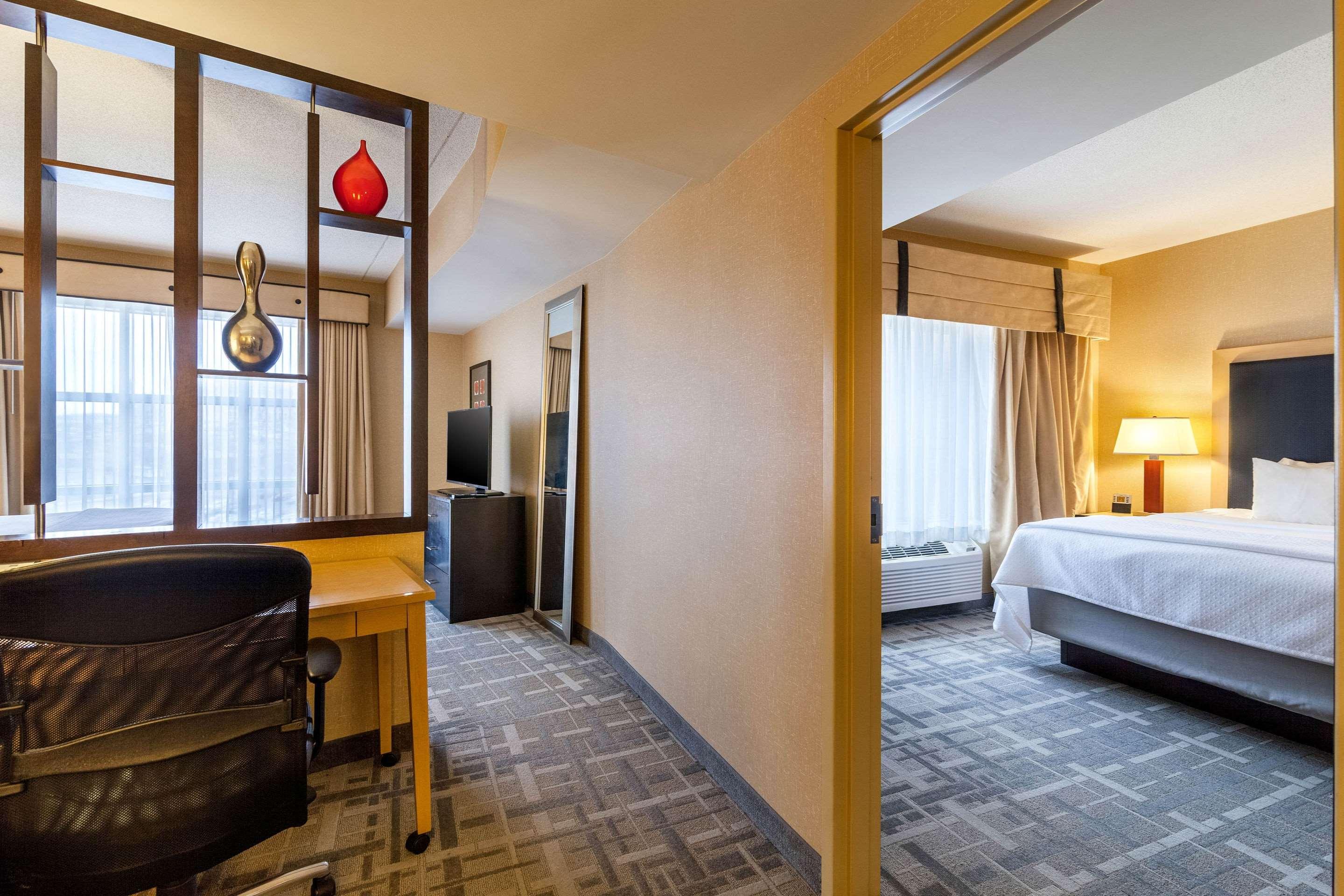 SUITE, 2 KING BEDS