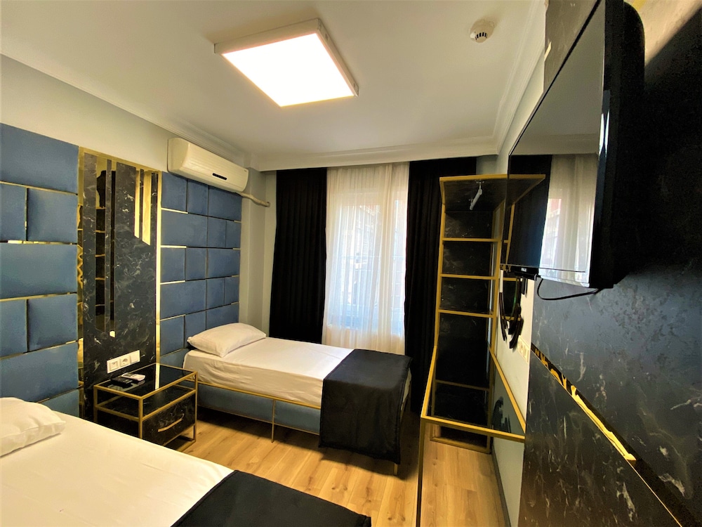 Orange Airport Hotel 17/45