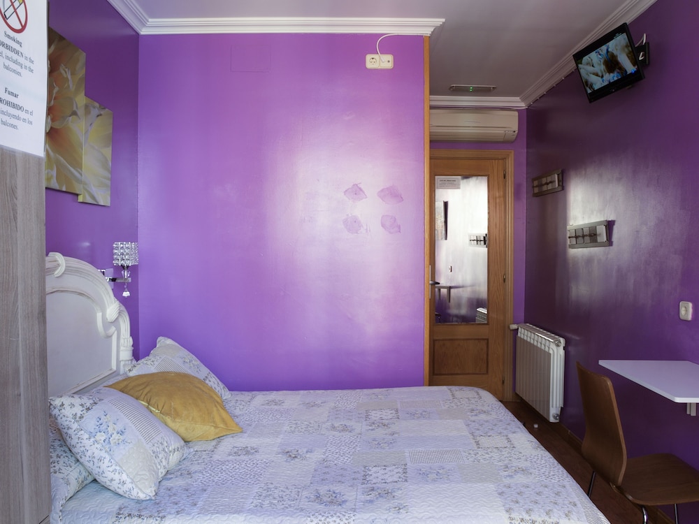 Hostel Rc Miguel Angel 23/49