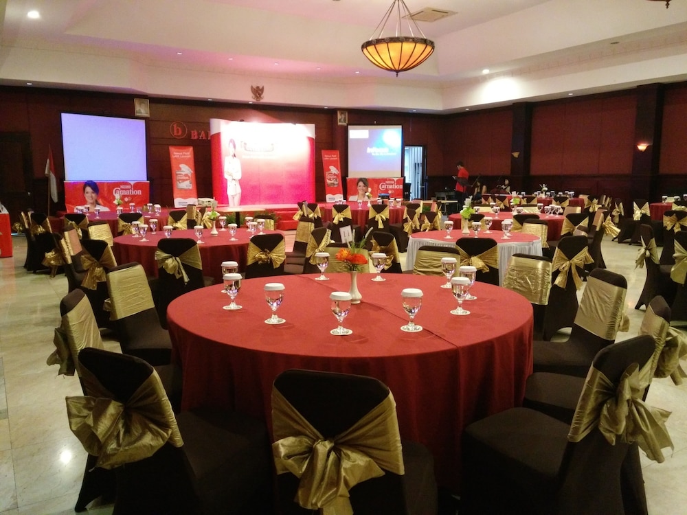 BALI WORLD HOTEL 38/46