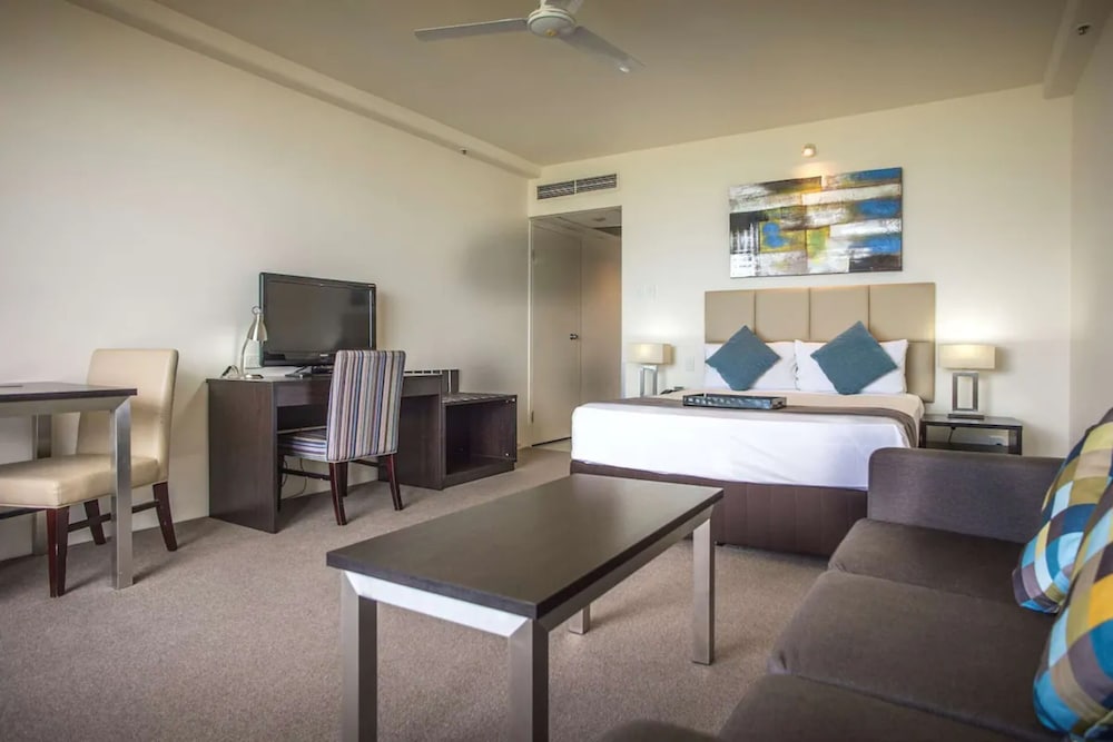 Rydges Esplanade Resort 27/68