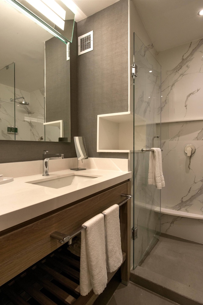 Courtyard By Marriott San Luis Potosi Los Lagos 10/46