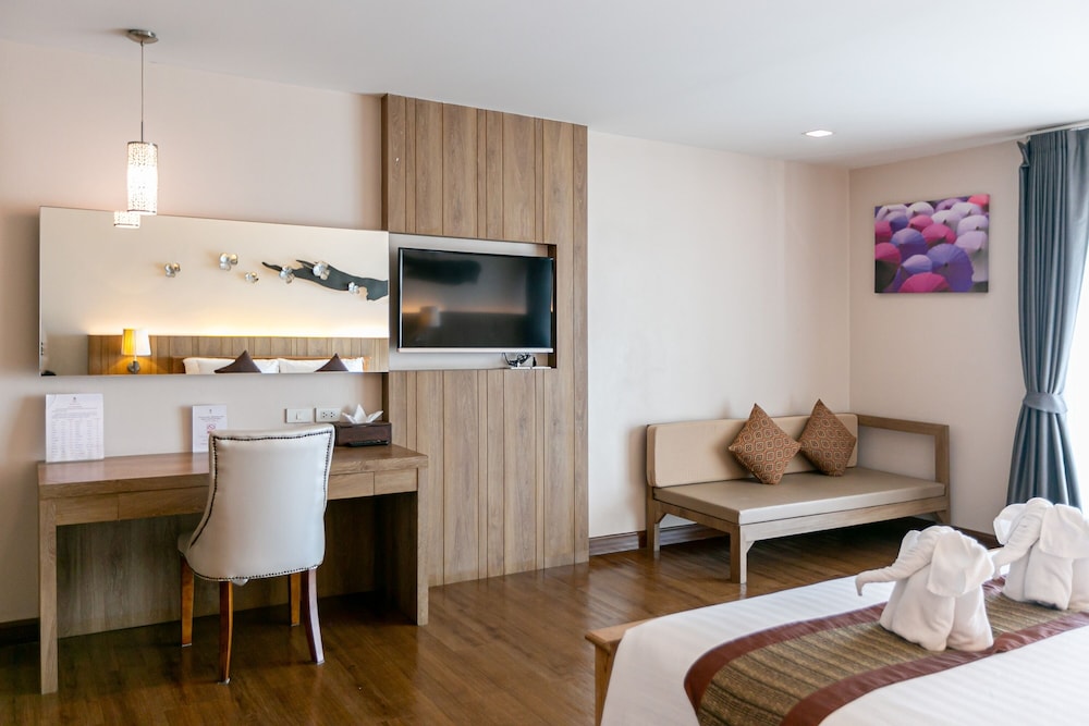 Grand Ratchapruek Hotel 40/70