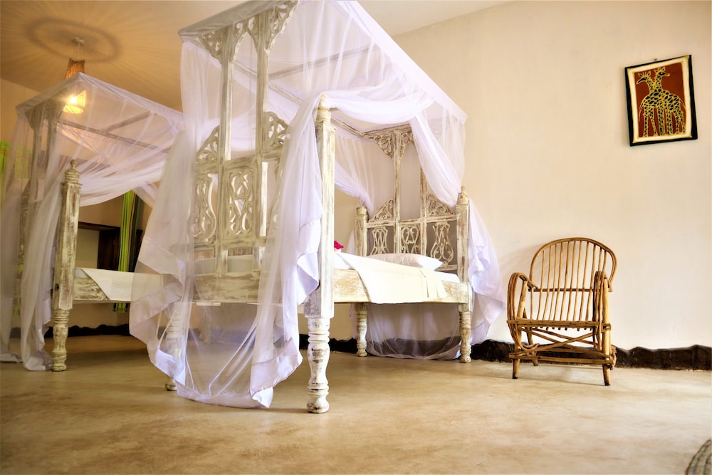 Mvuvi Lodge 34/50