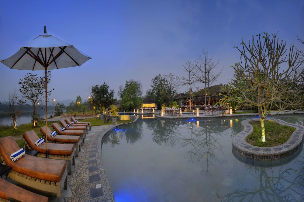 BARAHI JUNGLE LODGE 22/50