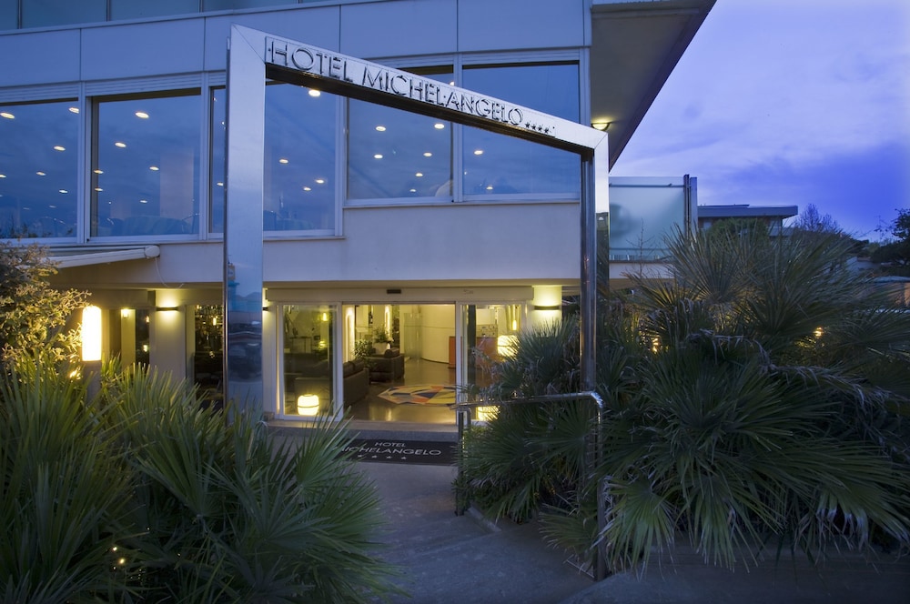 Hotel Michelangelo 4/50
