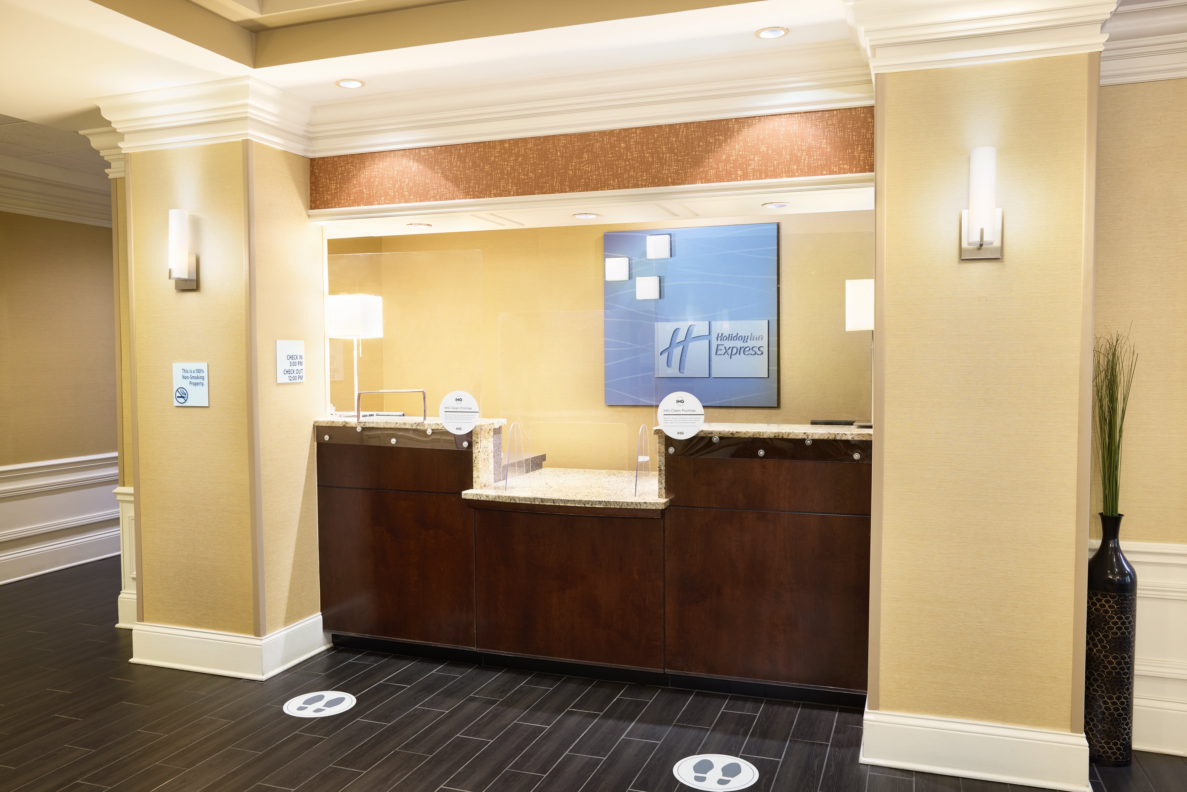 Holiday Inn Express & Suites Alpharetta - Windward Parkway 2/33