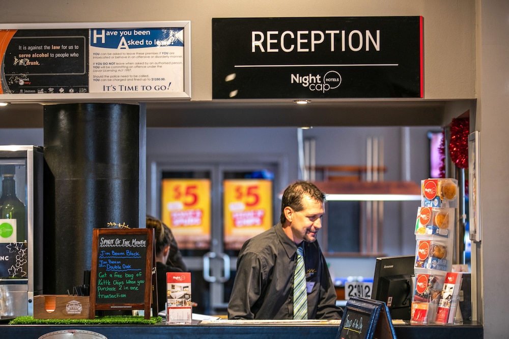 Hendon Hotel 22/50