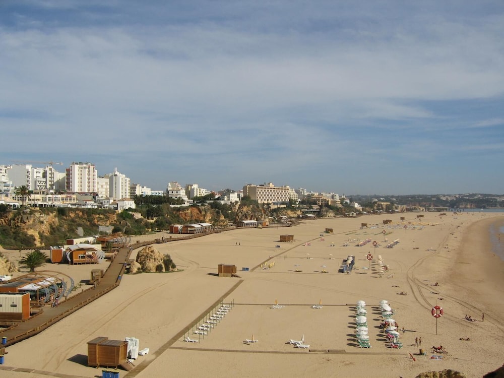 Avenida Praia 56/65
